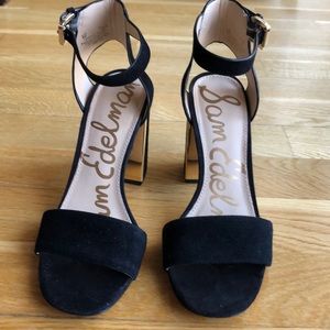 Suede black sandals
